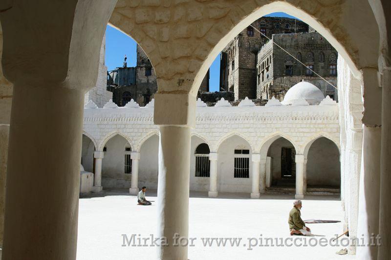 IMG_3845 Preghiera, Queen Arwa Mosque, Jibla.jpg